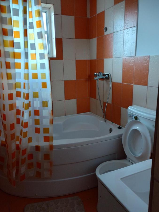 Hotel Casa Doina Douăzeci şi Trei August Esterno foto
