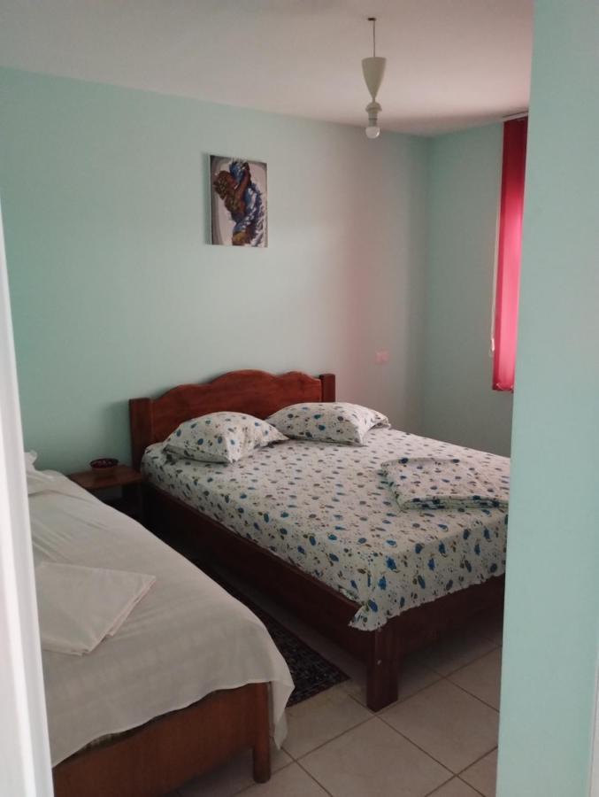 Hotel Casa Doina Douăzeci şi Trei August Esterno foto